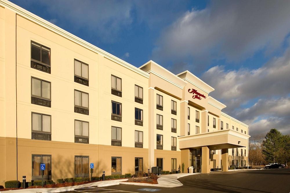 Hampton Inn Haverhill Bagian luar foto