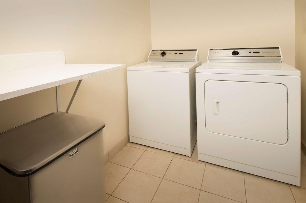 Hampton Inn Haverhill Bagian luar foto