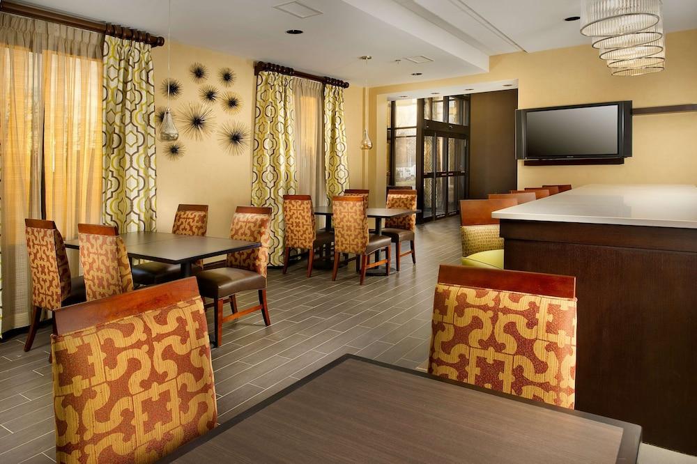 Hampton Inn Haverhill Bagian luar foto
