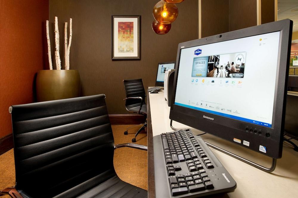 Hampton Inn Haverhill Bagian luar foto