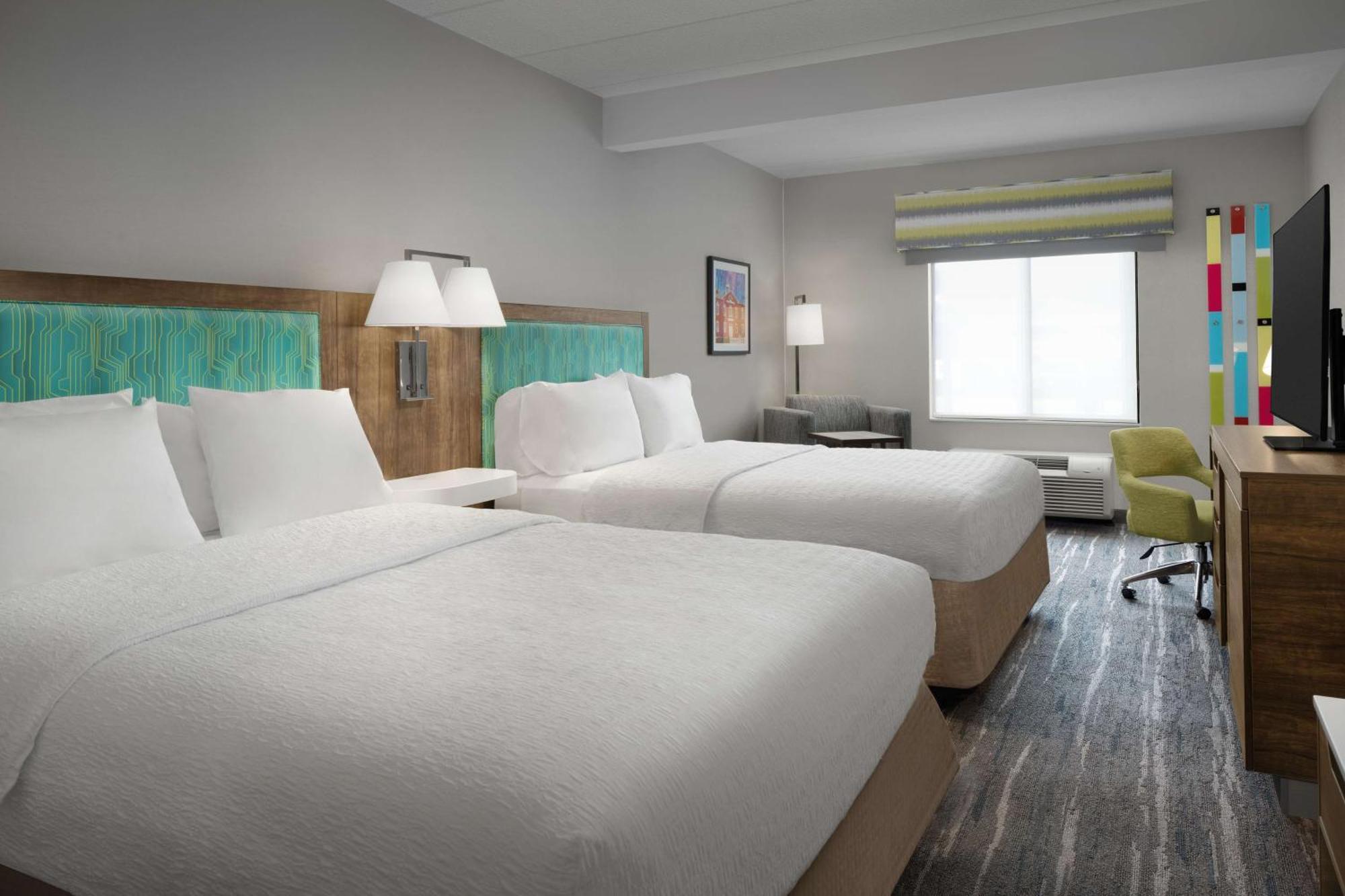 Hampton Inn Haverhill Bagian luar foto