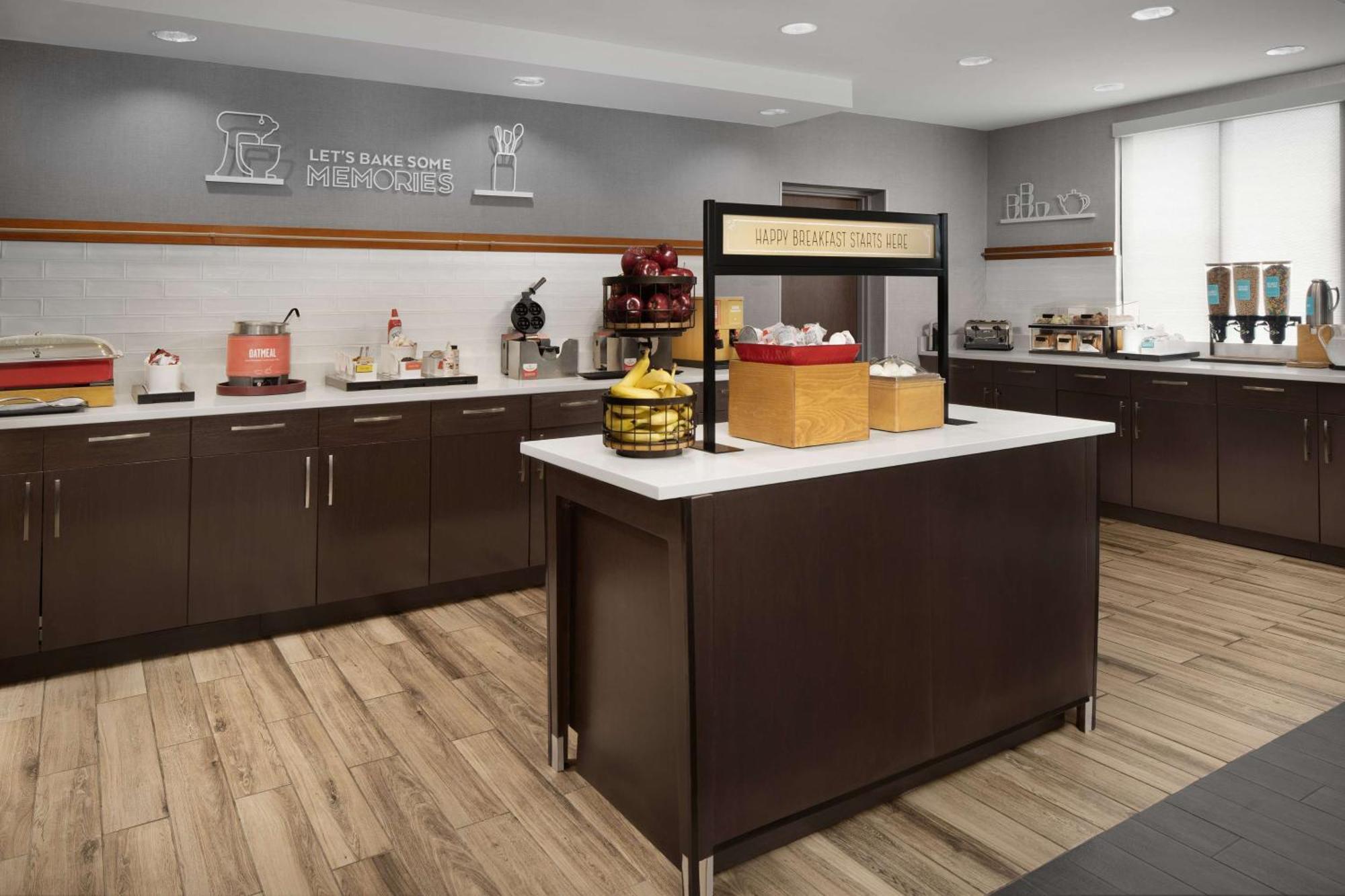Hampton Inn Haverhill Bagian luar foto