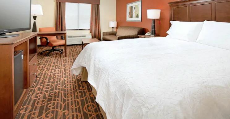 Hampton Inn Haverhill Bagian luar foto