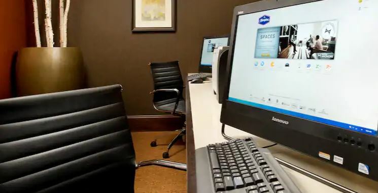 Hampton Inn Haverhill Bagian luar foto